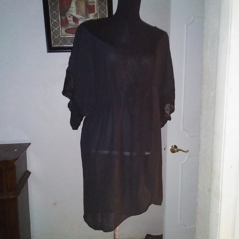 Long Shirt - Picture 2 of 4